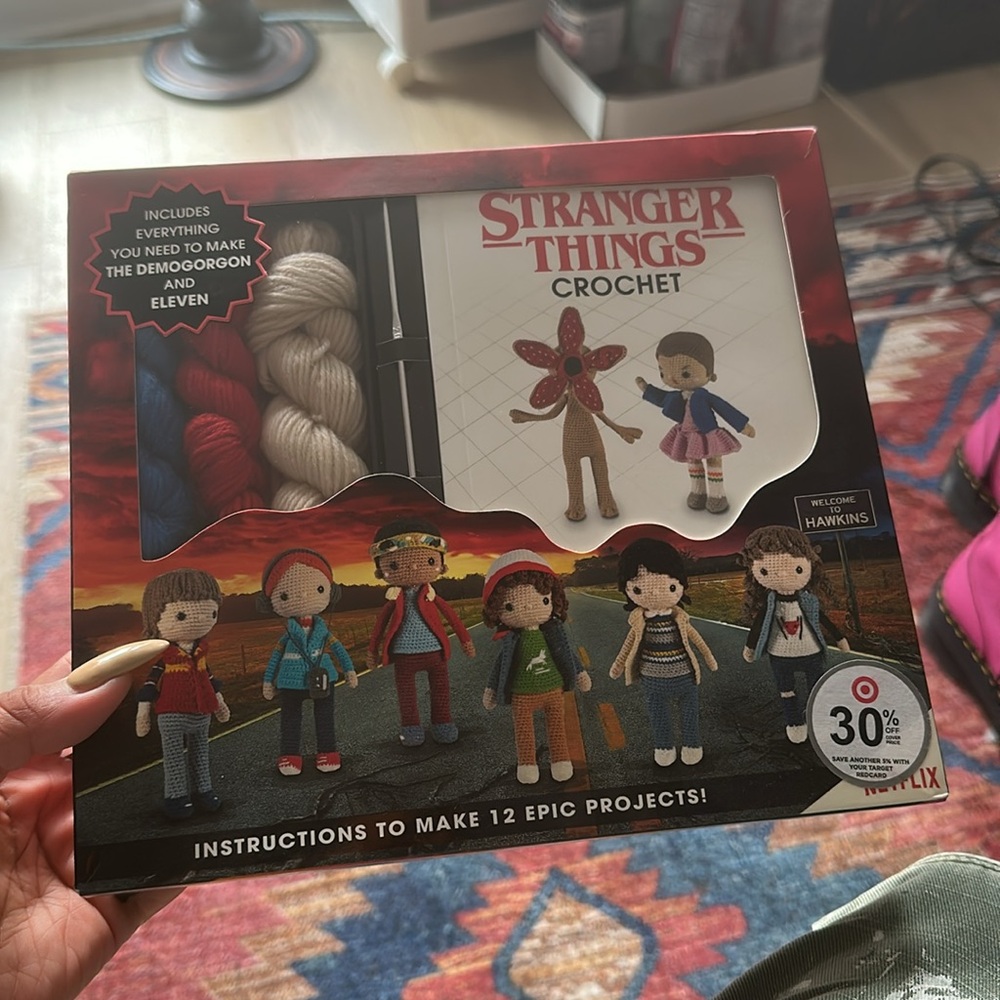 Stranger Things Crochet Kit - Picture 10 of 12
